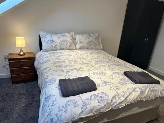 Luton Home Near Airport Private & Shared Bathroom Option Esterno foto